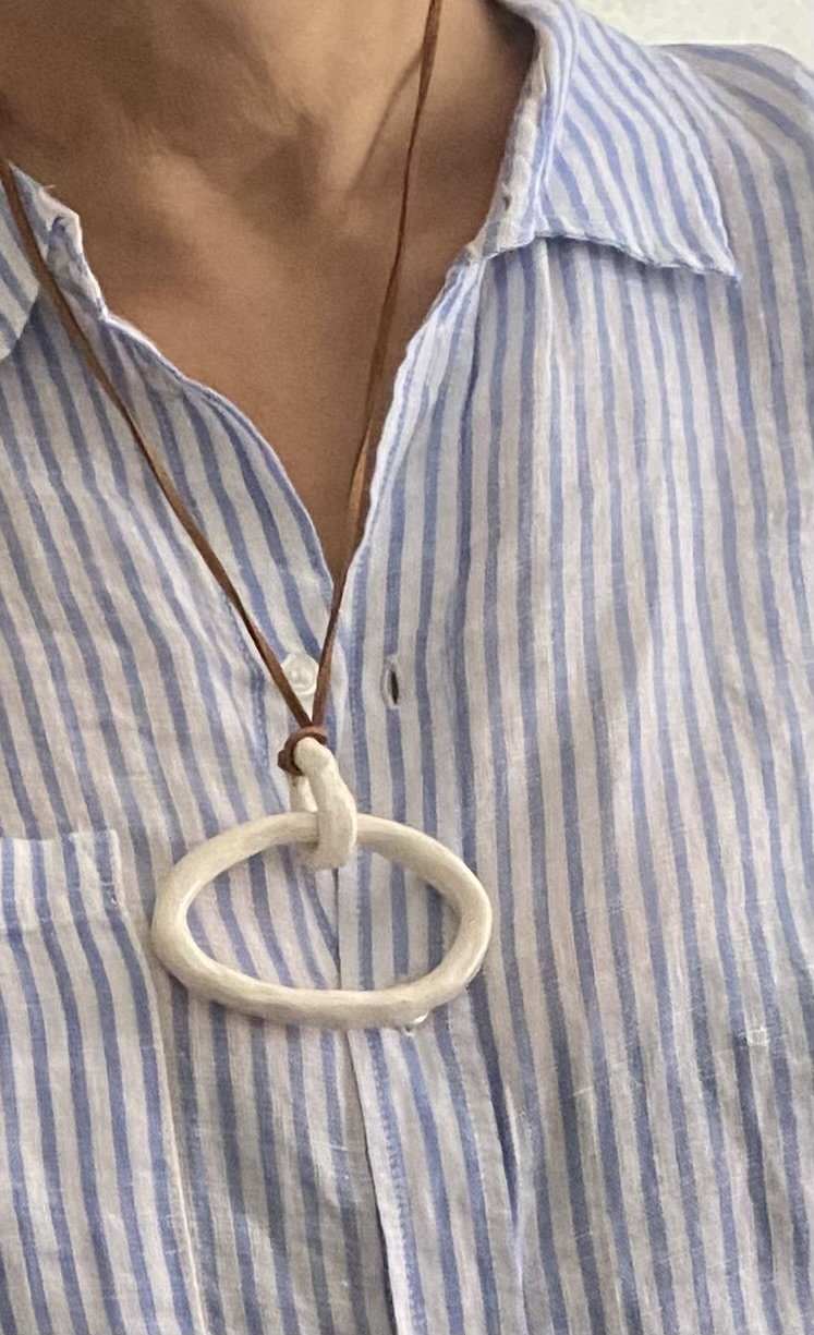 Collana Circle Sand white ceramic pendant on adjustable cotton cord necklace