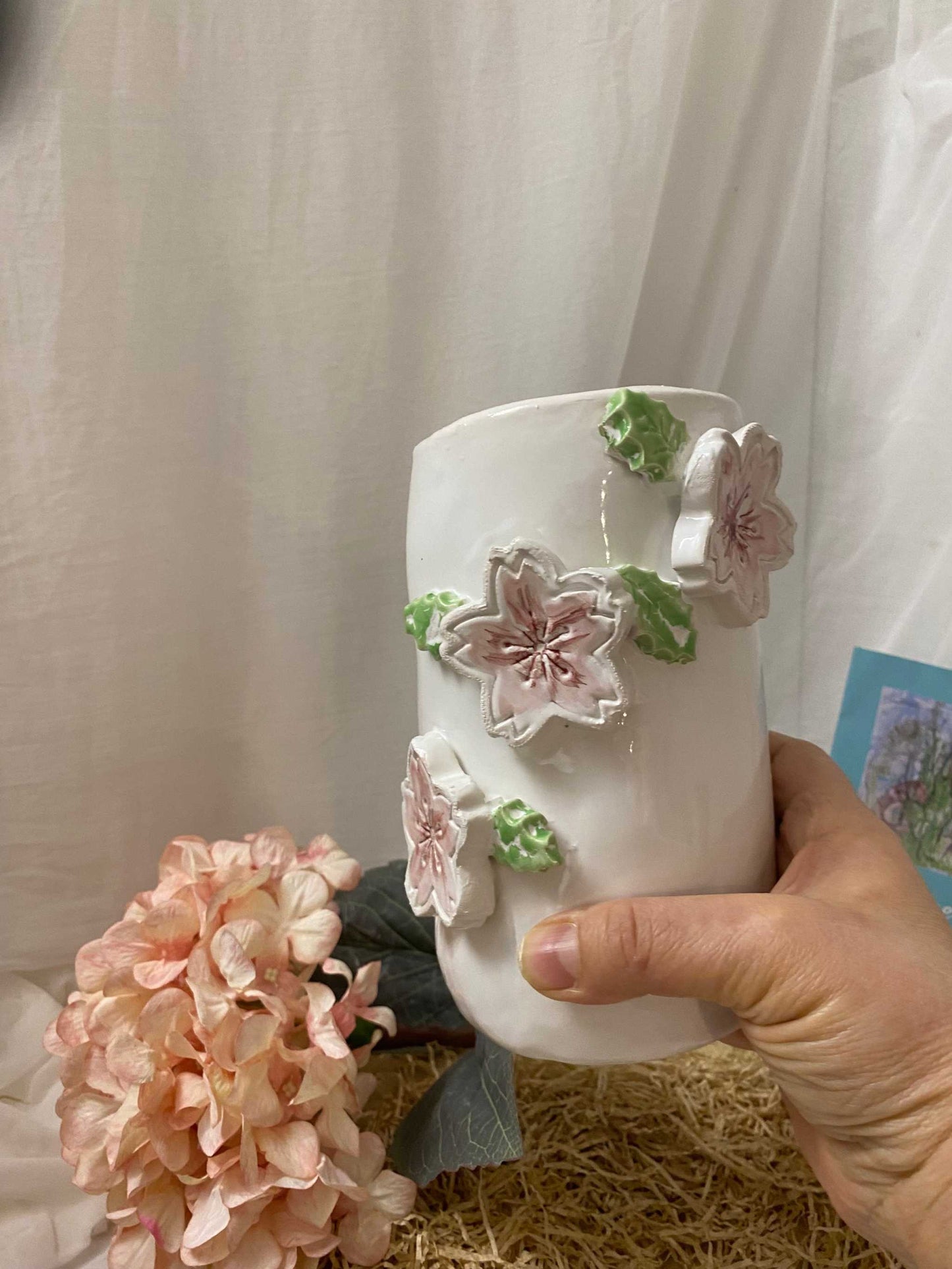 Portamestoli Collezione Ciliegio, in ceramica bianca