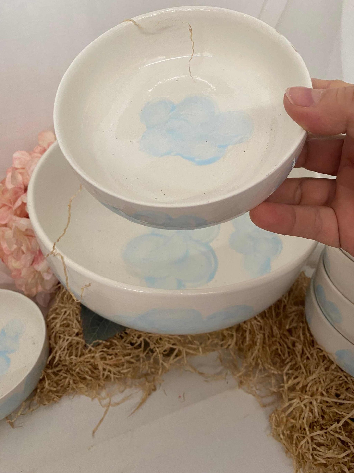 Set of six white ceramic fruit bowls with blue cloud design from the Servizio Macedonia x 6 collection