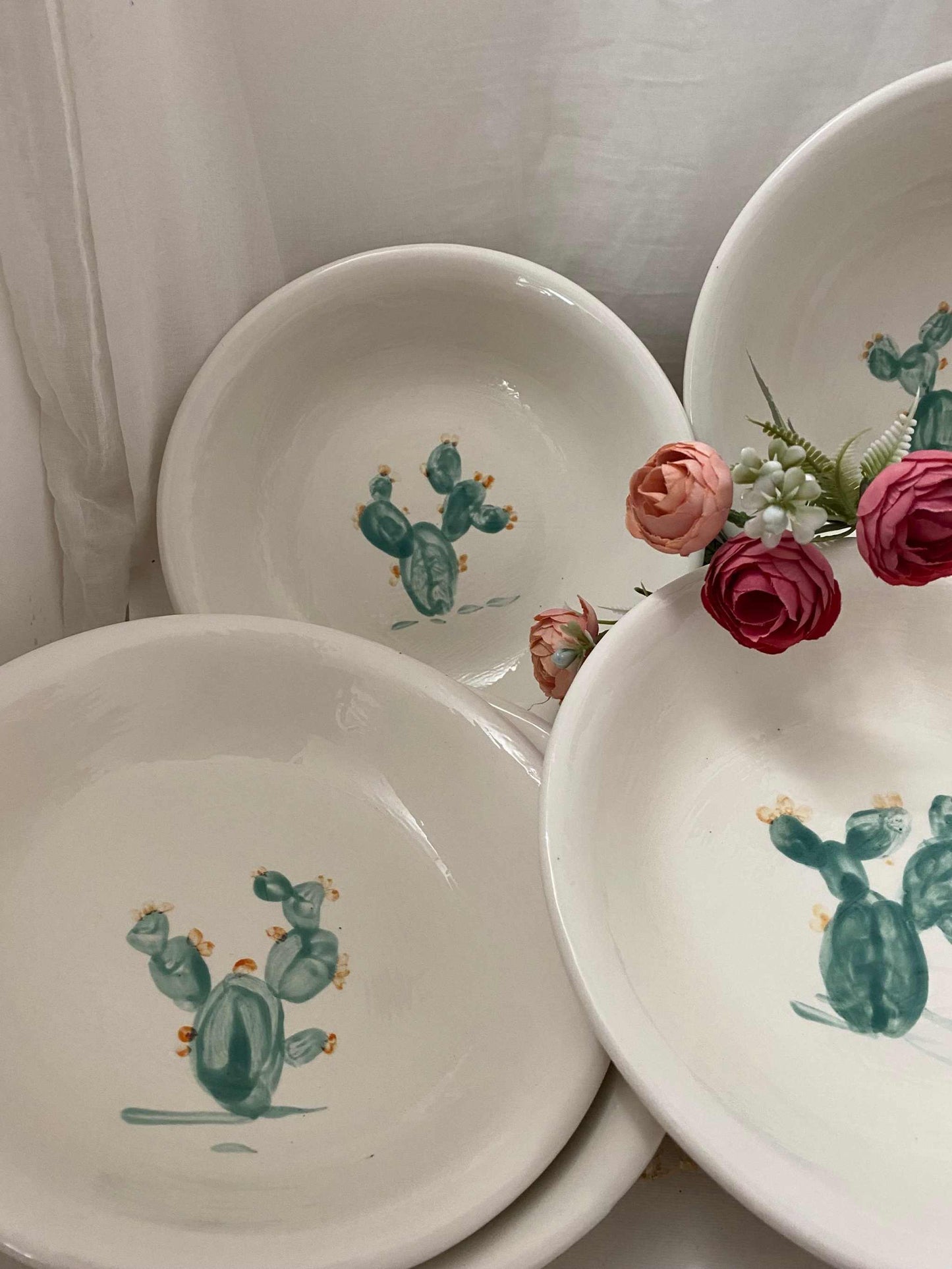 Servizio piatti fondi in ceramica bianca, Collezione Fico d'India