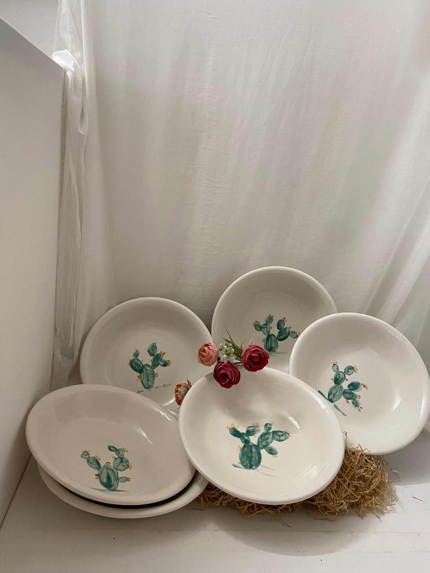 Set of white ceramic deep plates with prickly pear cactus design from the Fico d'India collection, handmade and elegant Servizio piatti fondi