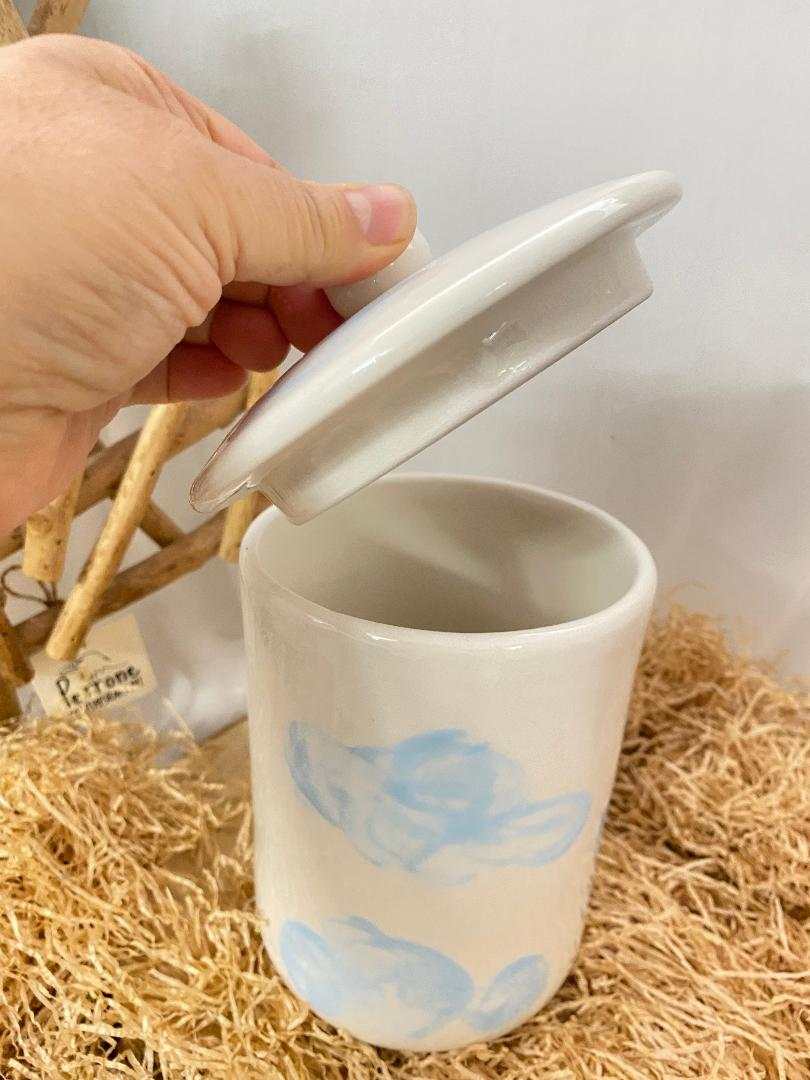 Barattolo in ceramica artigianale – Collezione Nuvola | Leggerezza quotidiana con stile essenziale